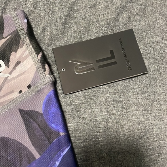 Fiber compression leggings - Picture 3 of 4